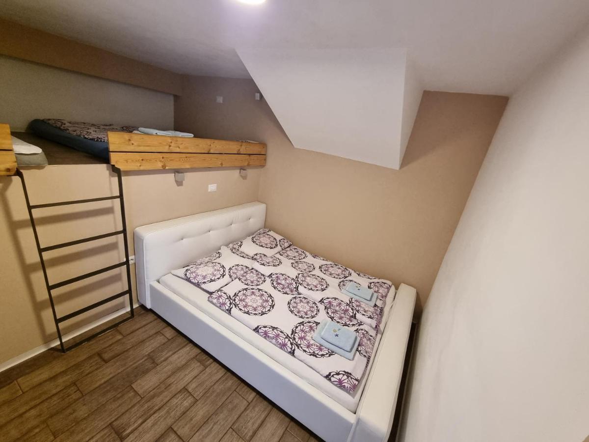 Apartments Pri Jakobu Кобарид Экстерьер фото