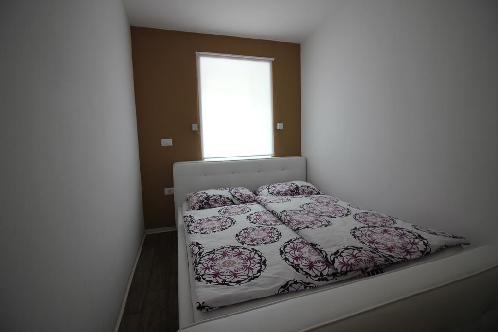 Apartments Pri Jakobu Кобарид Экстерьер фото